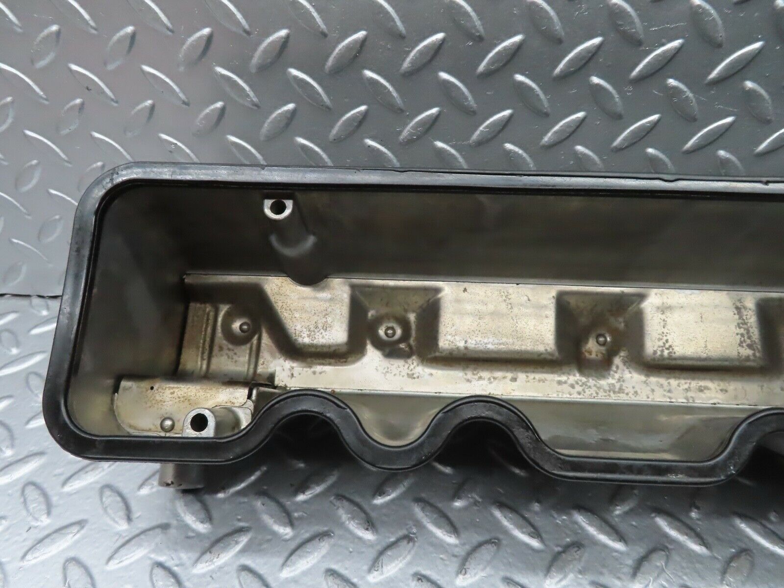 20706 Mercedes-Benz R107 450SL Cylinder Head Valve Cover 1170160105