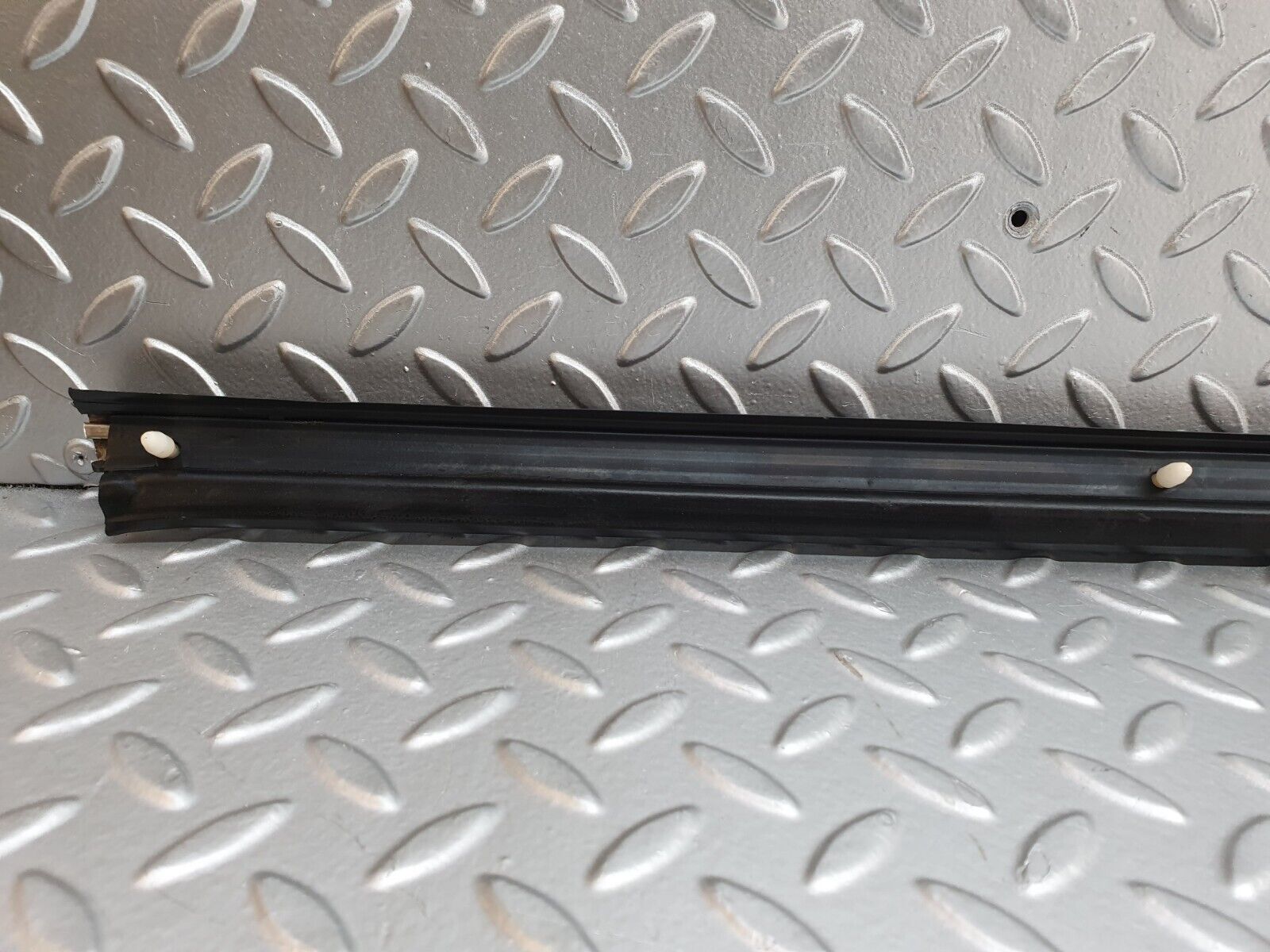 41710 Mercedes-Benz W124 200E Door Lower Sealing Rubber Trim Right