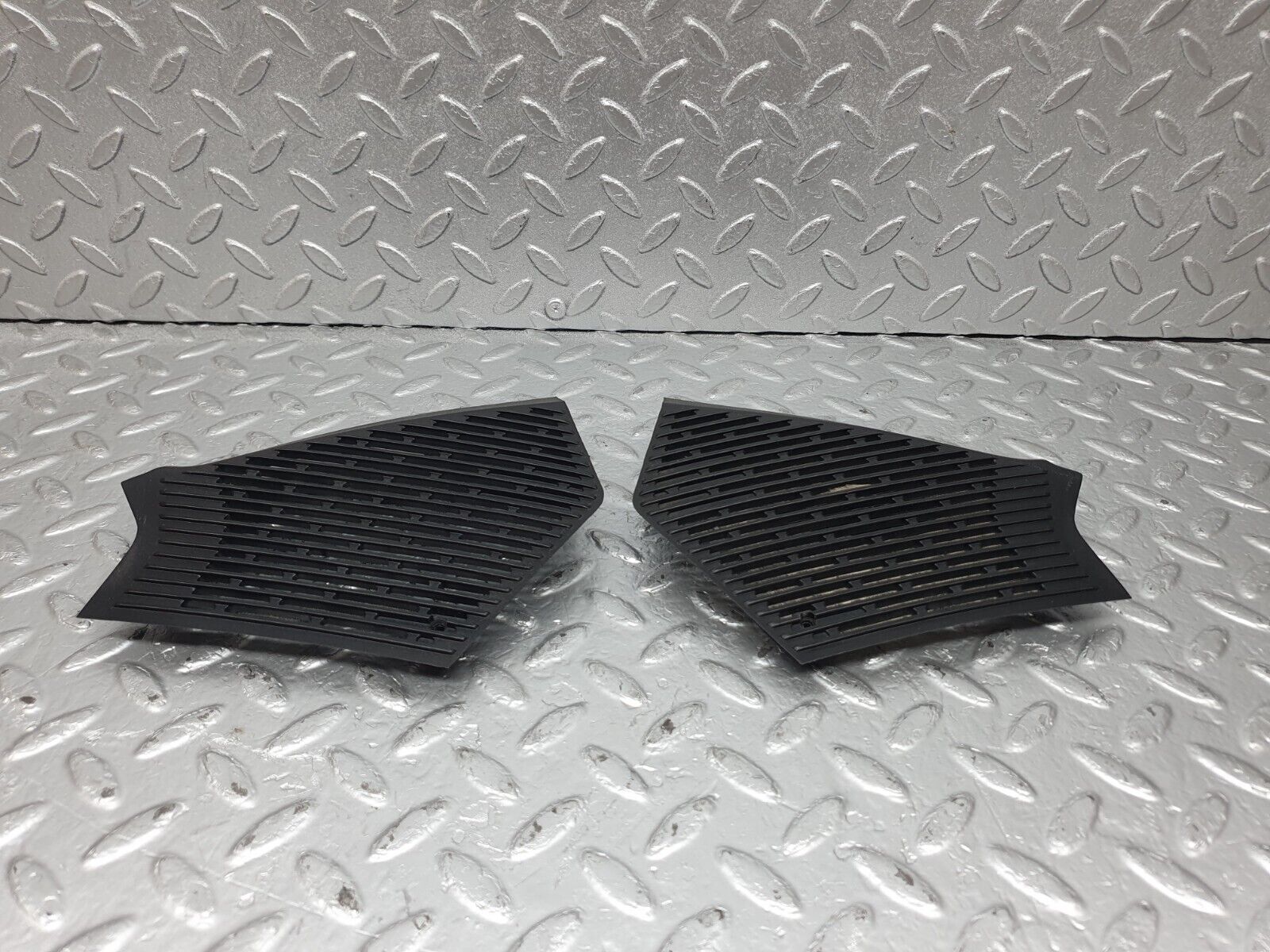 43910 Mercedes-Benz C123 230CE Coupe Dashboard Speaker Covers 1236802707 1236802807