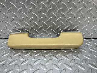 44259 Mercedes-Benz W123 280E Front Right Interior Door Handle Beige