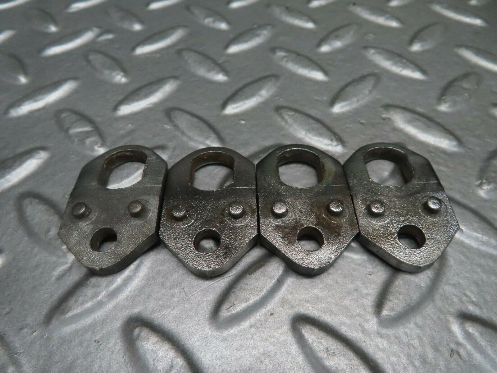 15634 Mercedes-Benz R107 450SL Fuel Injector Bracket 4pcs