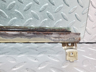 44364 Mercedes-Benz W123 280E Front Right Door Window Glass