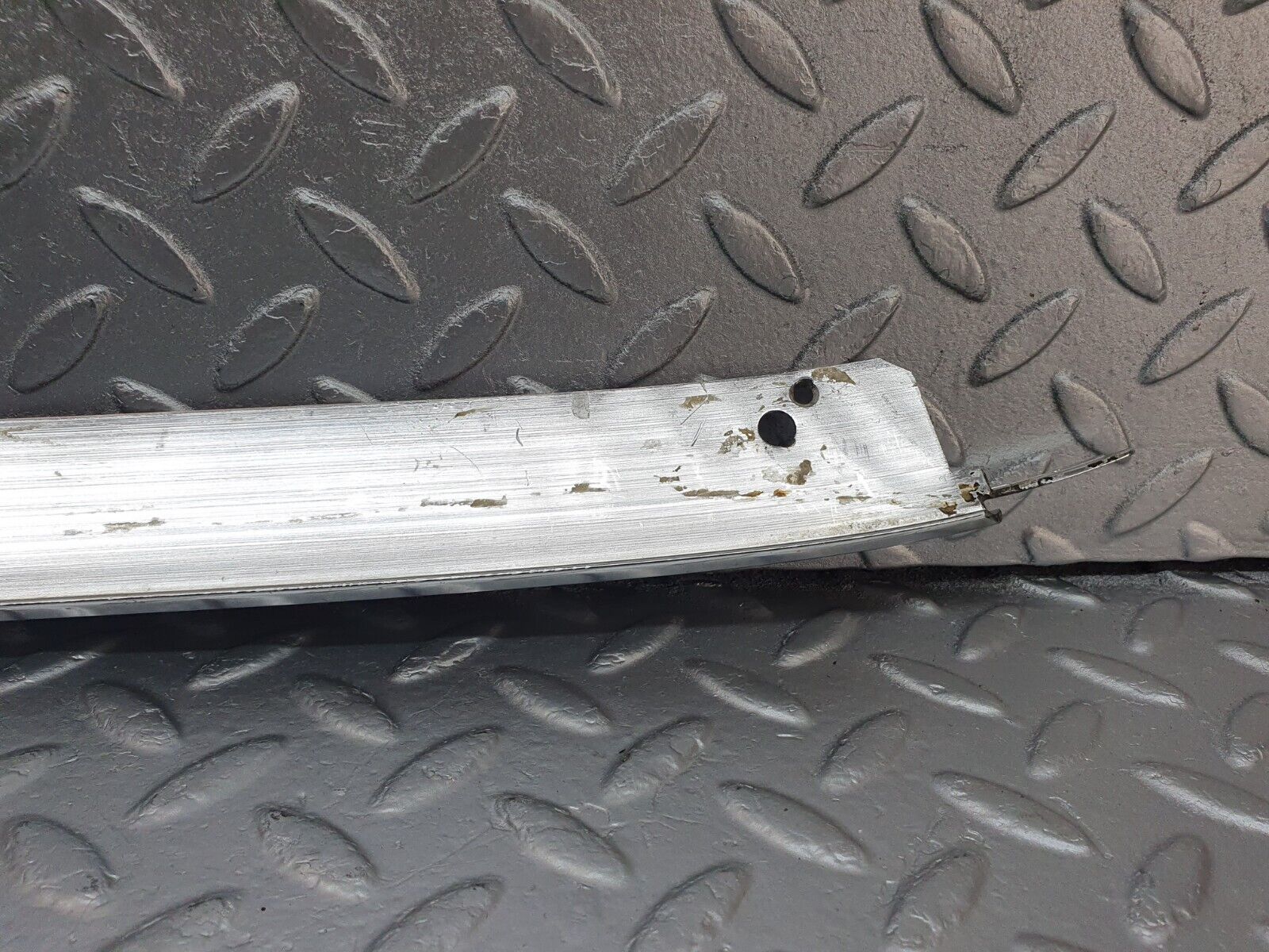 43052 Mercedes-Benz R107 Hardtop Side Window Chrome Moulding Trim Left