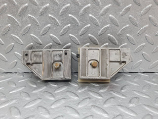 43581 Mercedes-Benz C126 380SEC Coupe Door Window Guide Bracket 1267250332