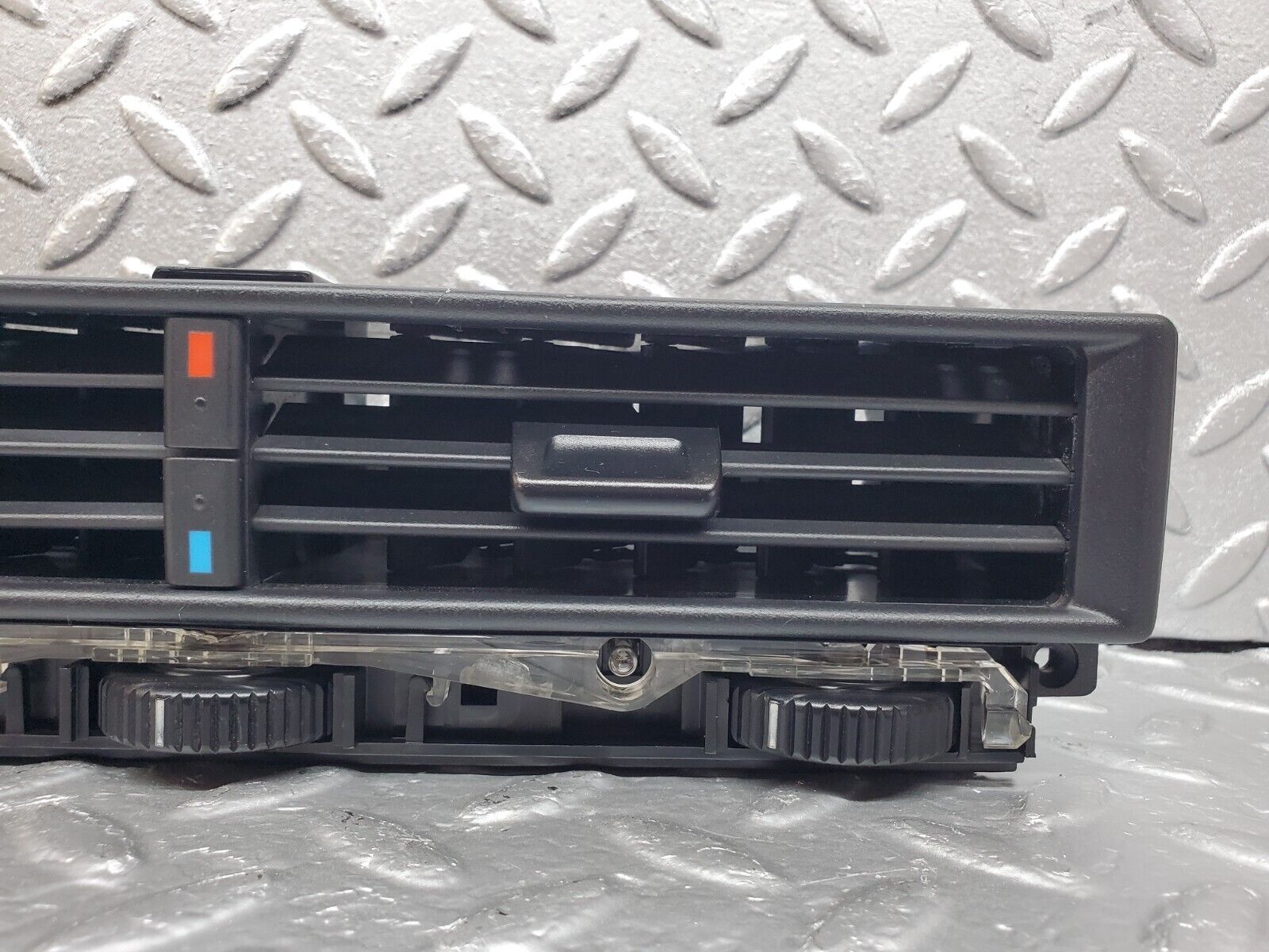 44997 Mercedes-Benz R129 300SL Coupe Dash Centre Air Vent 1298300354