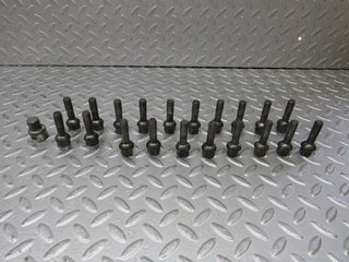 37998 Mercedes-Benz A124 Cabriolet Alloy Wheel Lug Bolt Set With Locking Bolts M12x1.5