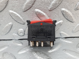 44112 Mercedes-Benz C123 230CE Coupe Hazard Warning Light Switch 0008209010