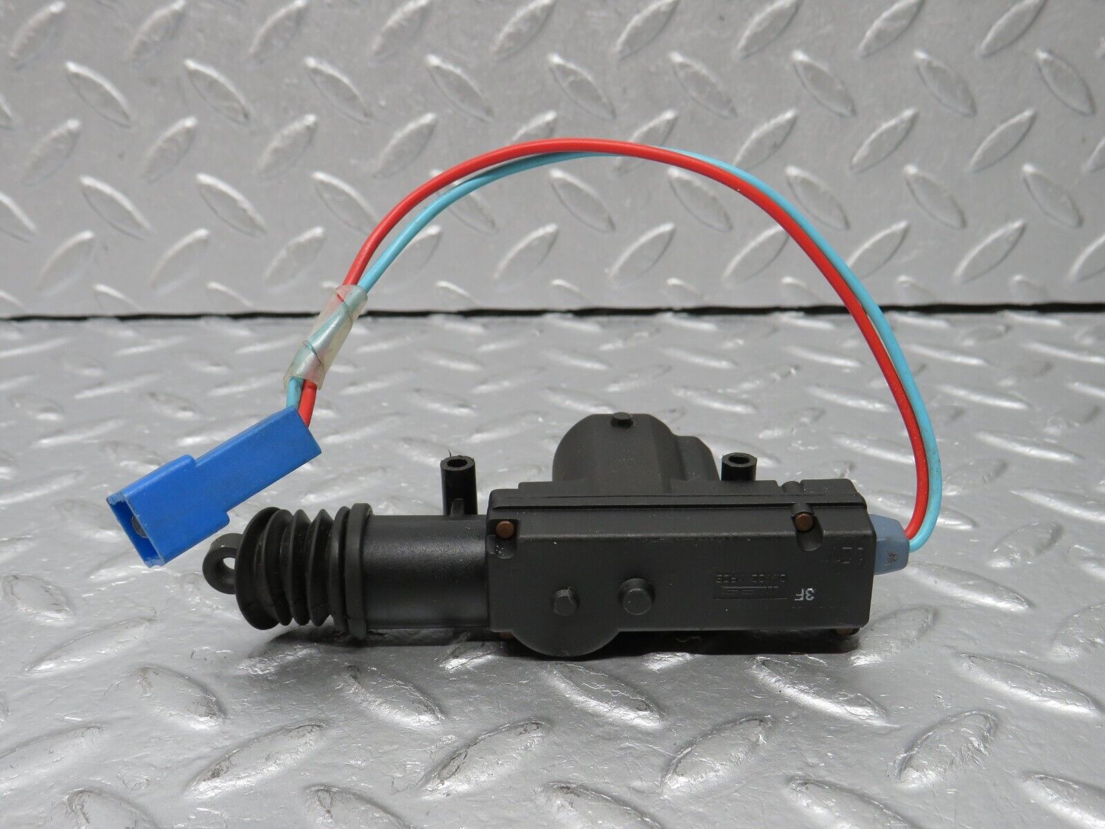 39133 Mercedes-Benz R107 500SL Trunk Lock Actuator