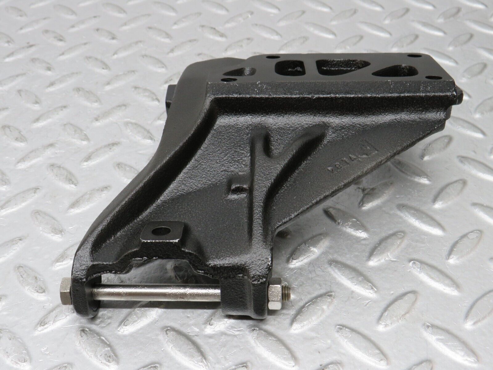 35471 Mercedes-Benz R107 280SL Alternator Generator Bracket 1101550735