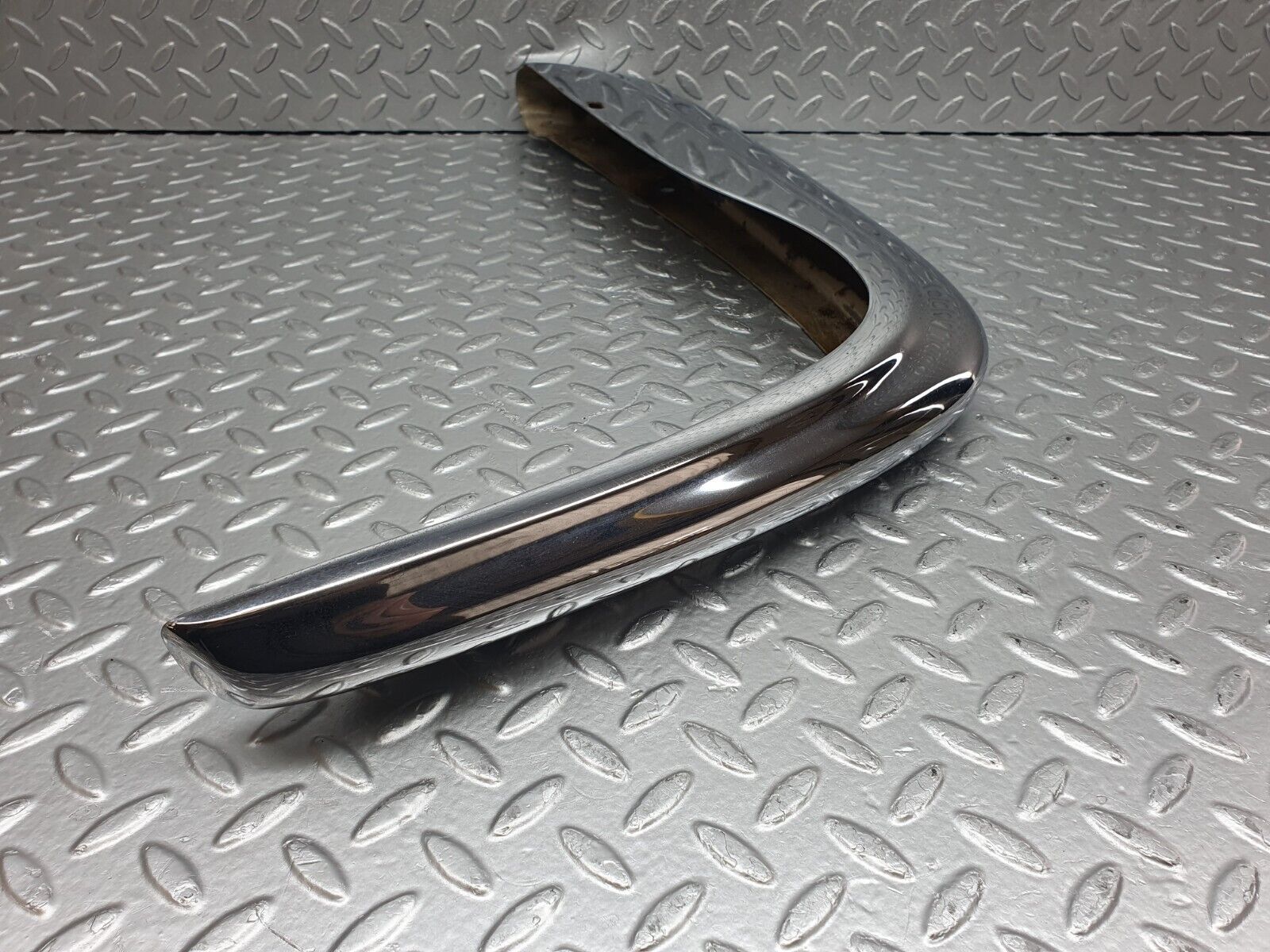 43399 Mercedes-Benz W108 280SE Front Right Upper Bumper Chrome