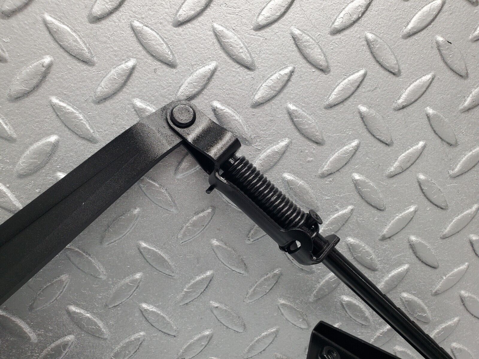 46564 Mercedes-Benz C123 280CE Coupe Handbrake Regulator