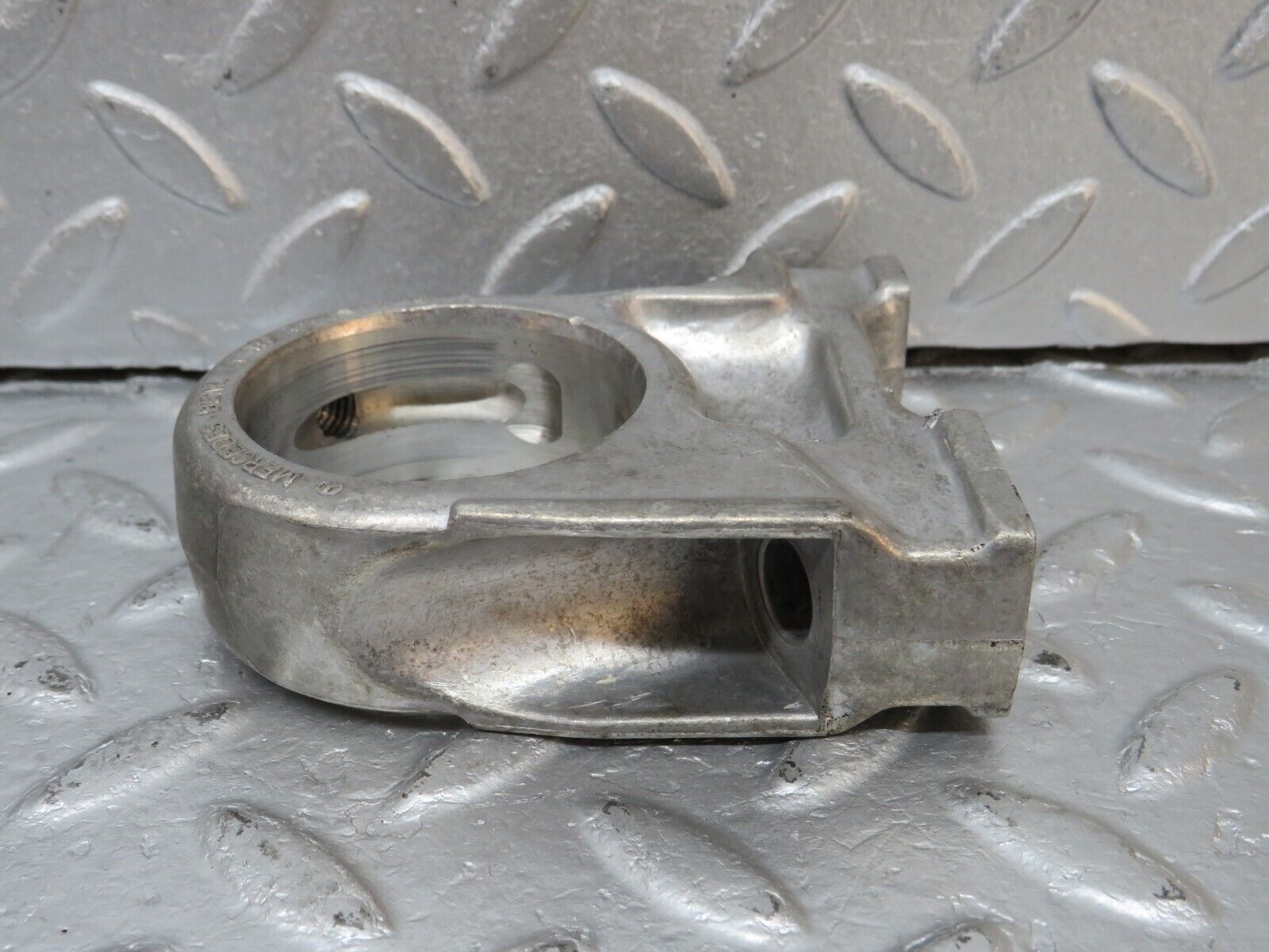 39942 Mercedes-Benz R107 350SL Camshaft Tower Bearing 1160513712