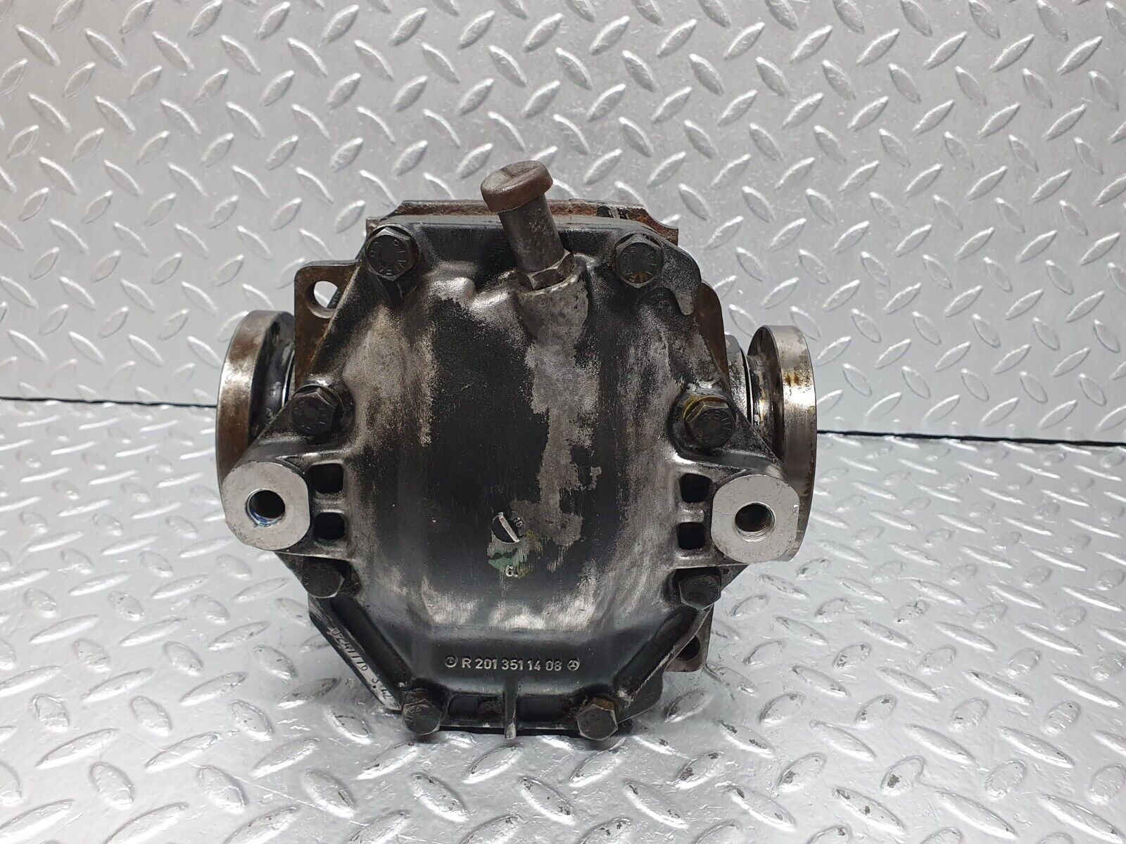 41730 Mercedes-Benz W124 200E Rear Axle Differential Ratio 3.42 2013511401