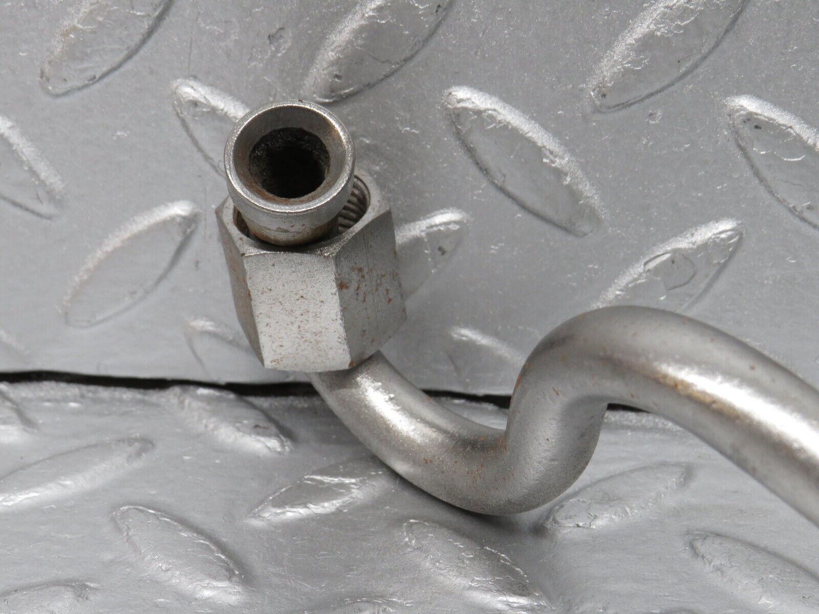 39286 Mercedes-Benz R107 500SL Air Conditioning Hose Pipe