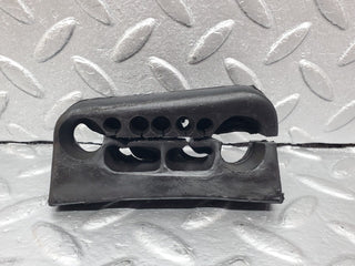 45726 Mercedes-Benz W126 420SE Firewall Grommet Left Side 1269972081