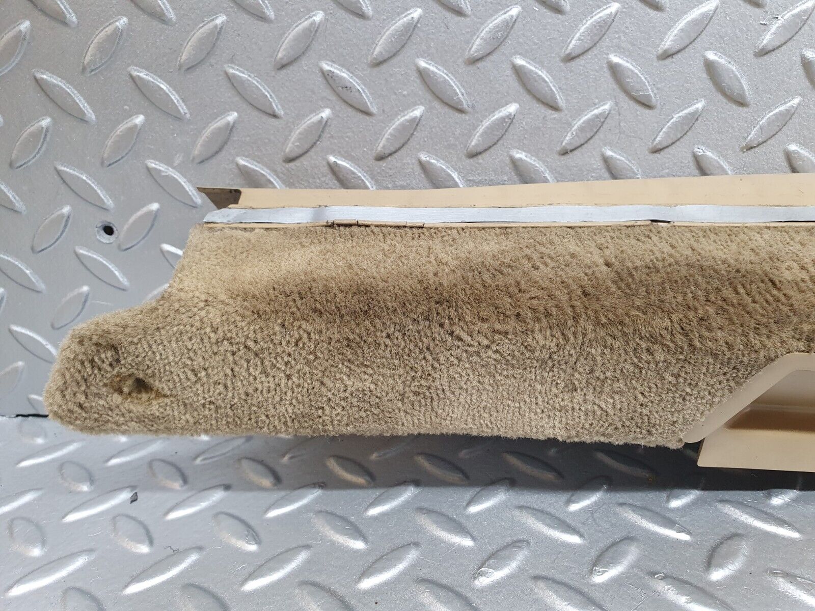 42268 Mercedes-Benz R129 320SL Coupe Right Door Sill Beige 1296800235