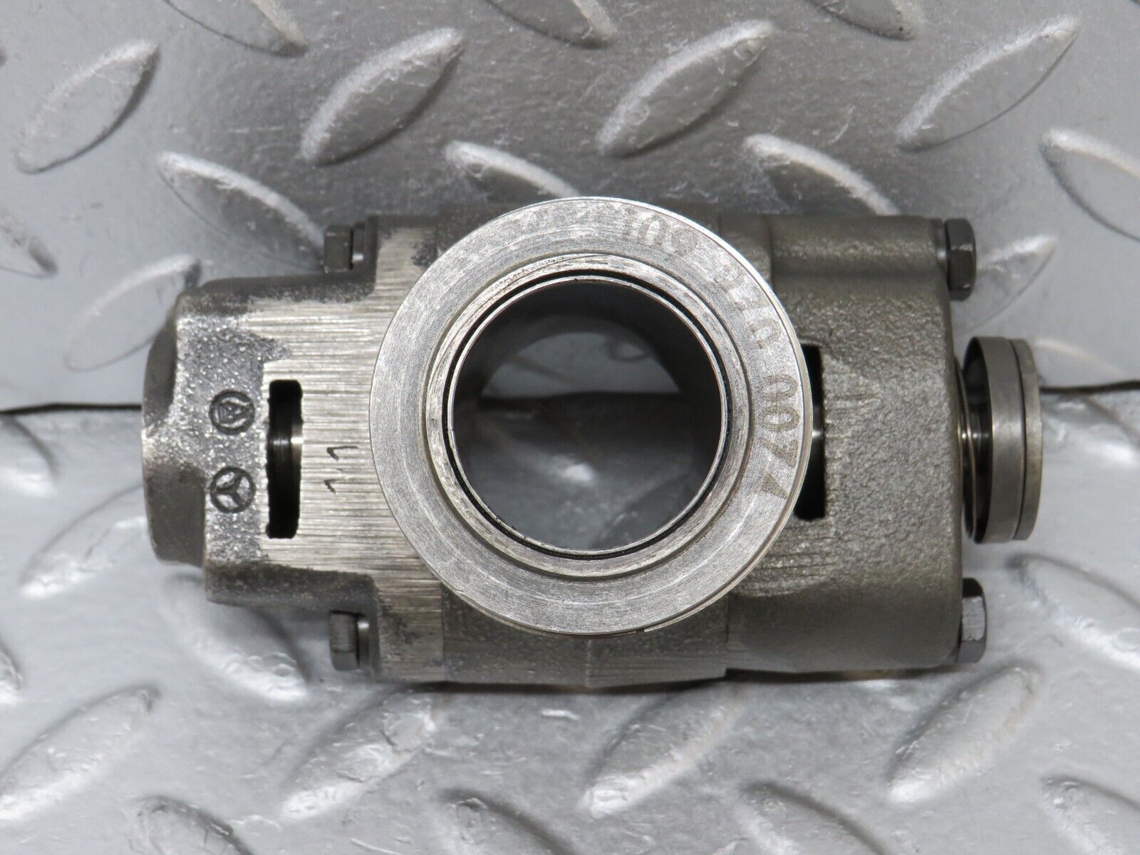 36431 Mercedes-Benz R107 450SL Automatic Gearbox Governor 1092700074 1152771305