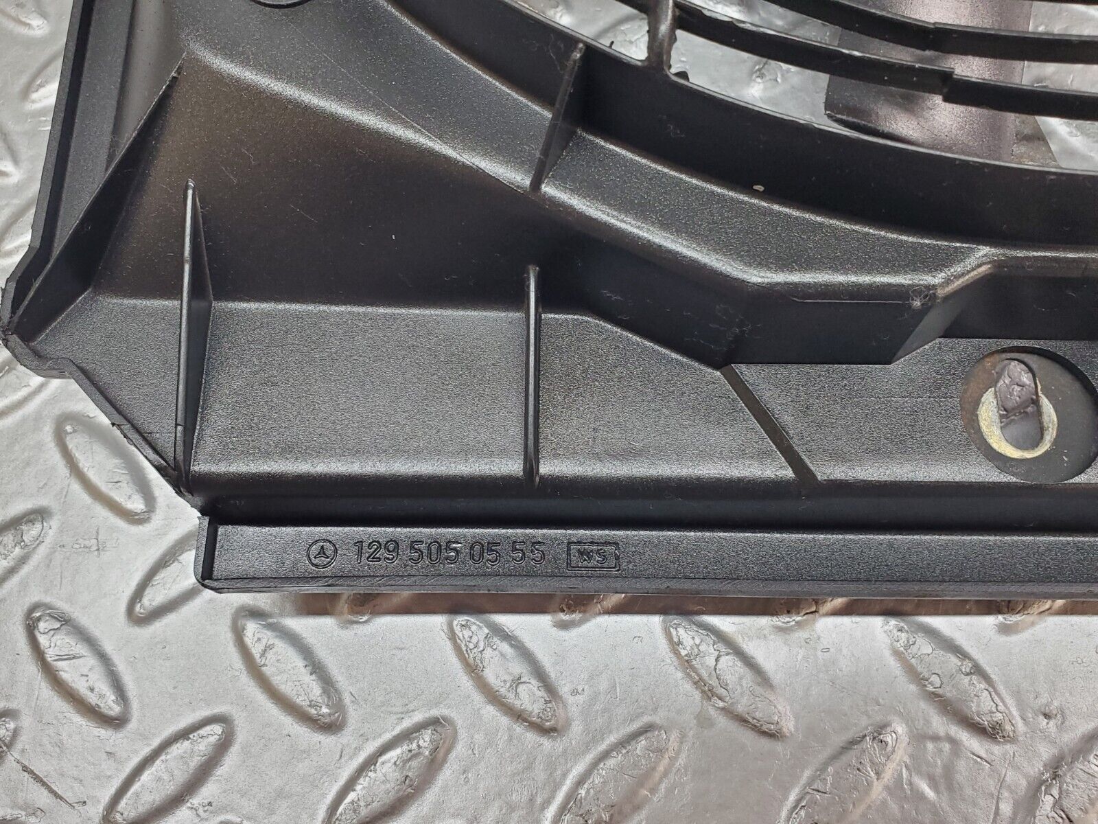 45176 Mercedes-Benz R129 300SL Coupe Radiator Cooling Fan 1295050555 1295409908