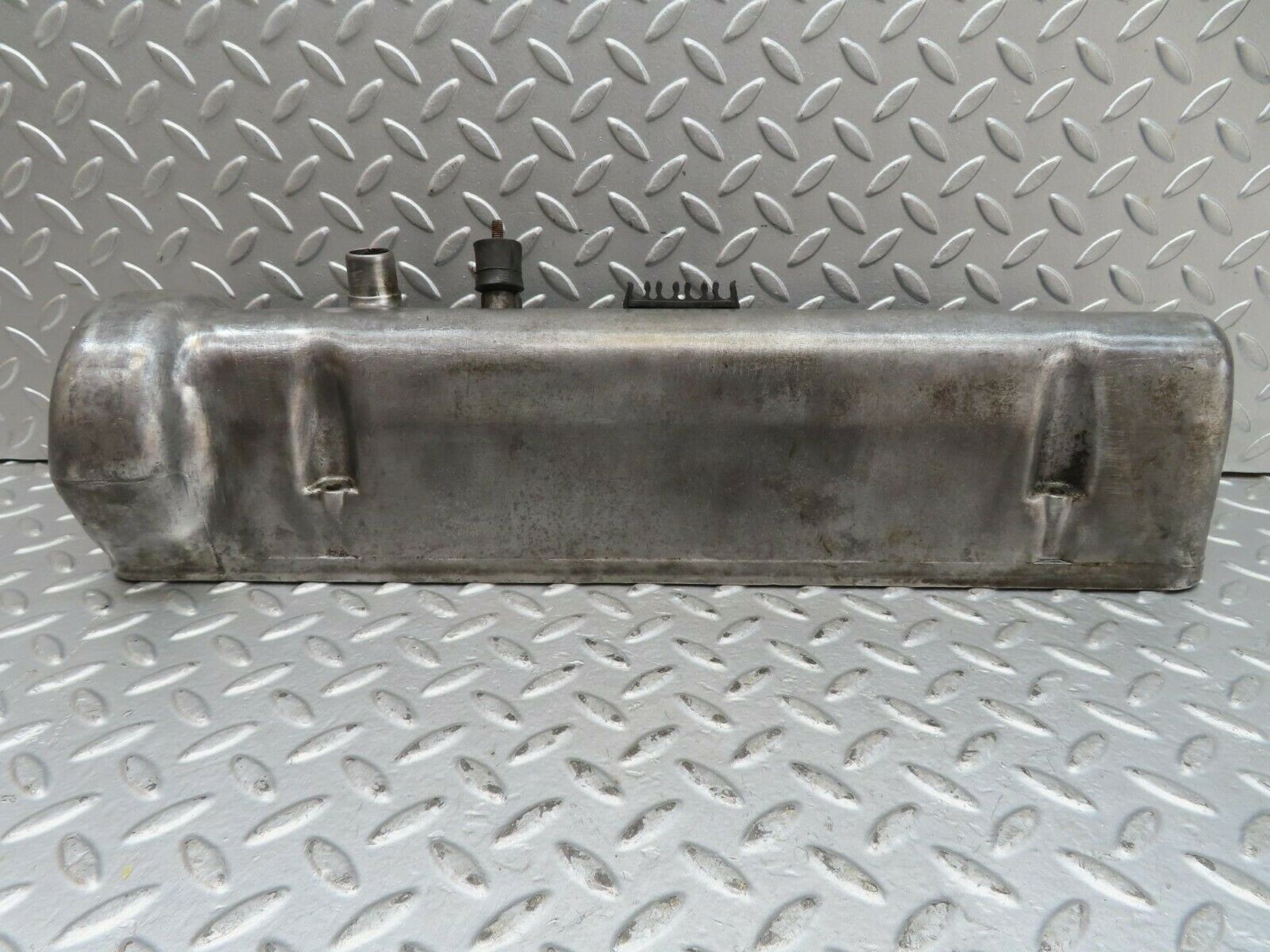 15667 Mercedes-Benz R107 450SL Cylinder Head Valve Cover Left Side 1160163205