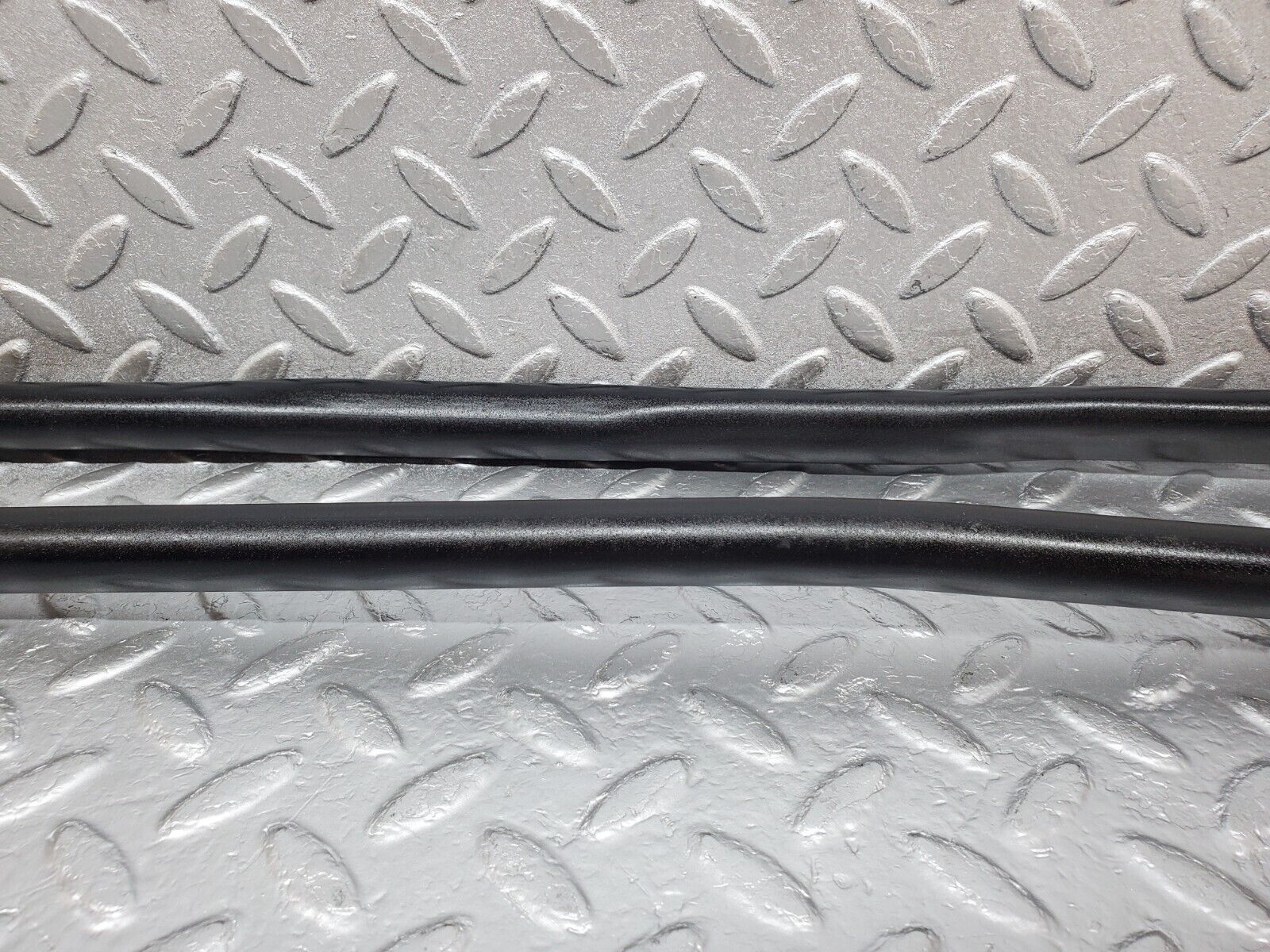 45317 Mercedes-Benz R129 300SL Coupe Rear Suspension Anti Roll Bar Support Bar 2x