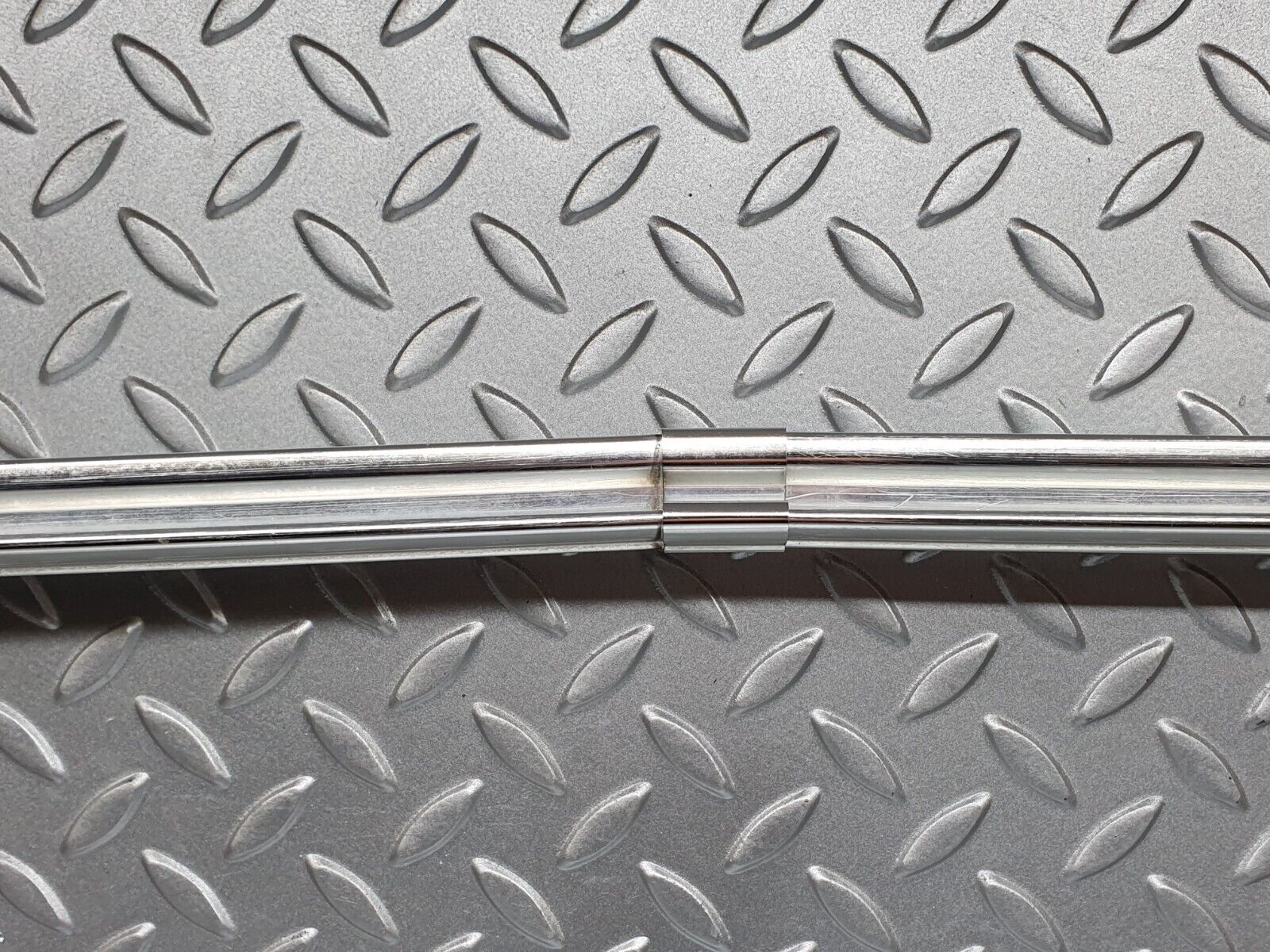 44102 Mercedes-Benz C123 230CE Coupe Rear Windscreen Chrome Frame