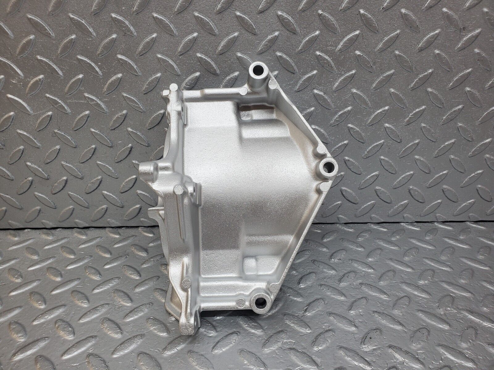 44684 Mercedes-Benz W124 220E AC Compressor Support Bracket 1111550135