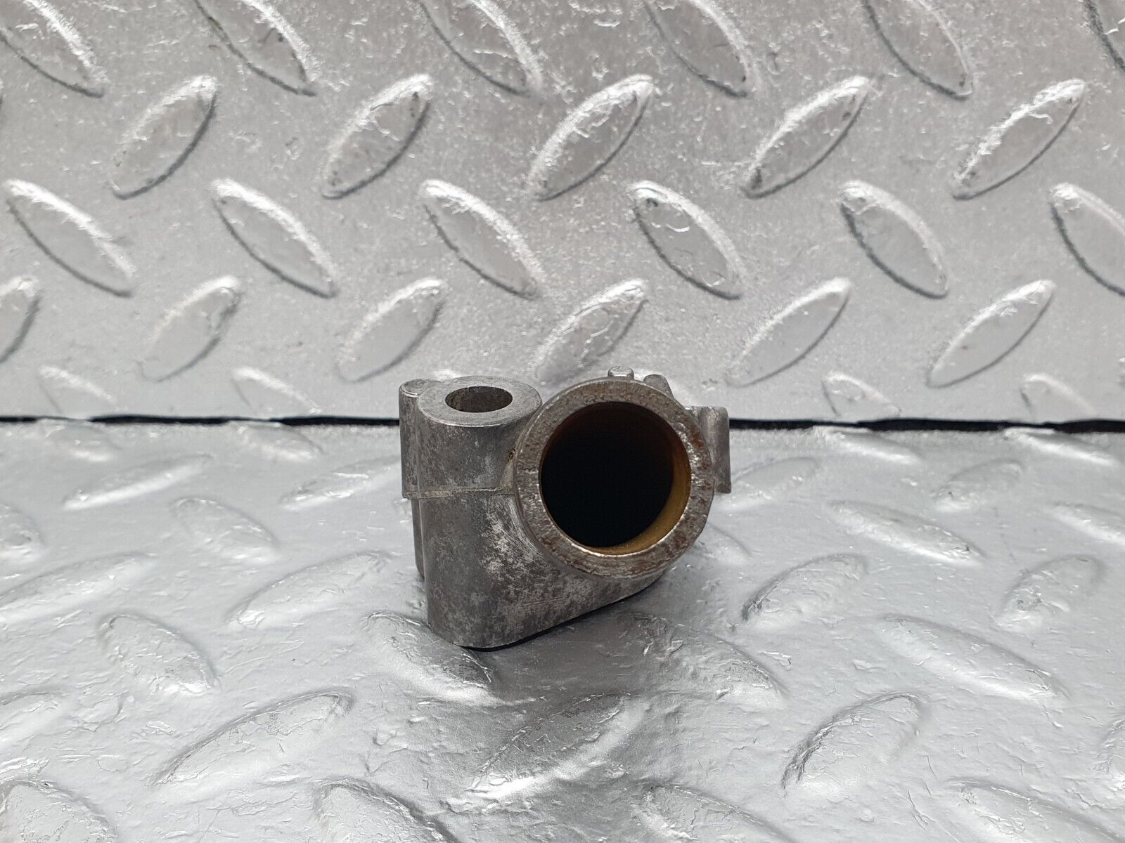 44043 Mercedes-Benz C123 230CE Coupe Cooling Water Pump Housing 1022030073