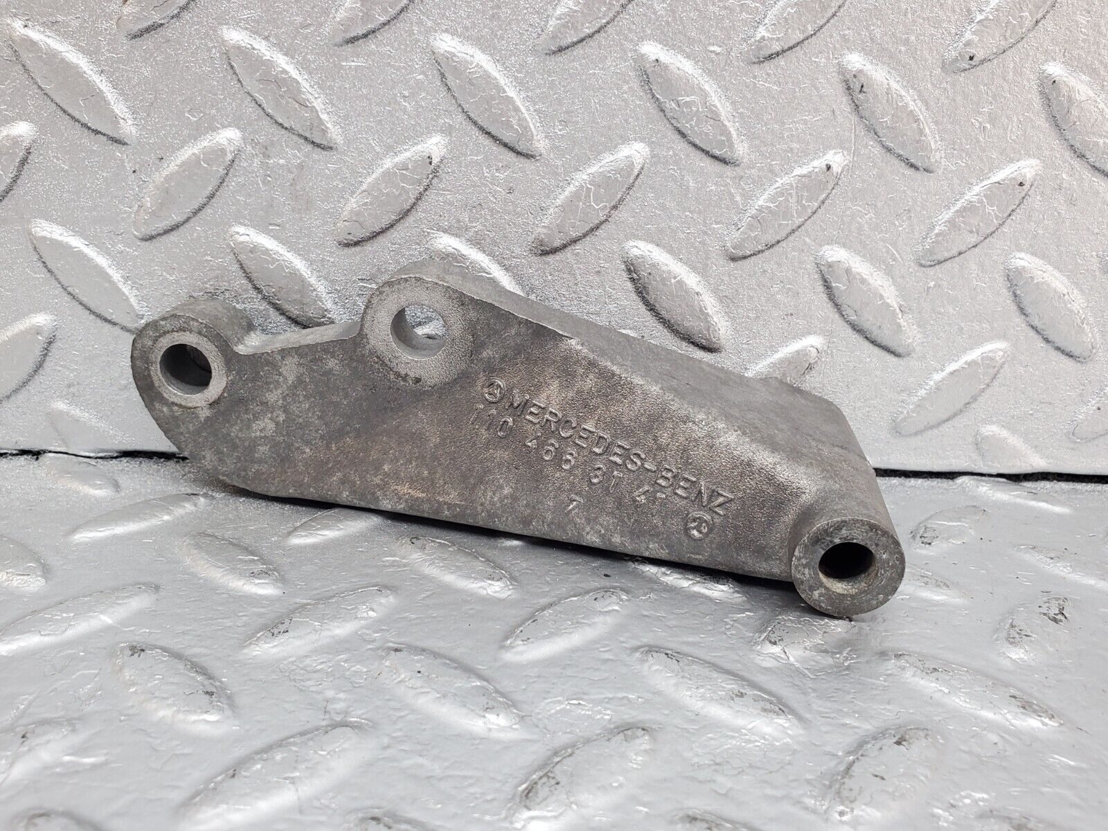 44401 Mercedes-Benz W123 280E Power Steering Pump Bracket 1104663141