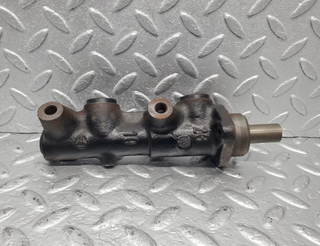 W126 Coupe brake master cylinder used OEM