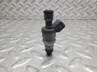 W124 Cabriolet fuel injector used OEM
