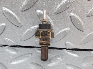 45125 Mercedes-Benz R129 300SL Coupe Coolant Temperature Sensor 0824121001 0055422617