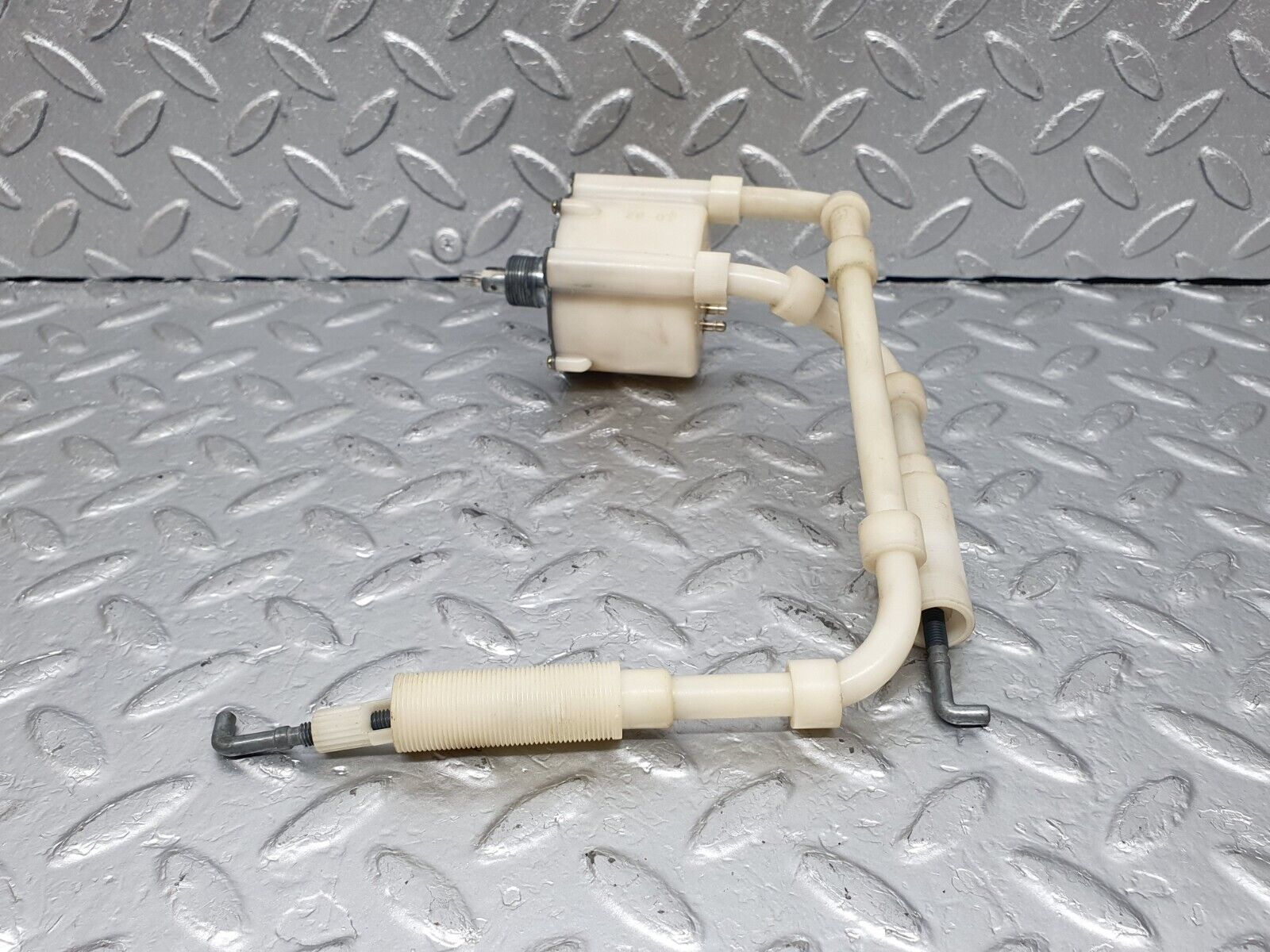 43645 Mercedes-Benz C126 380SEC Coupe Heater Regulator 1268300485
