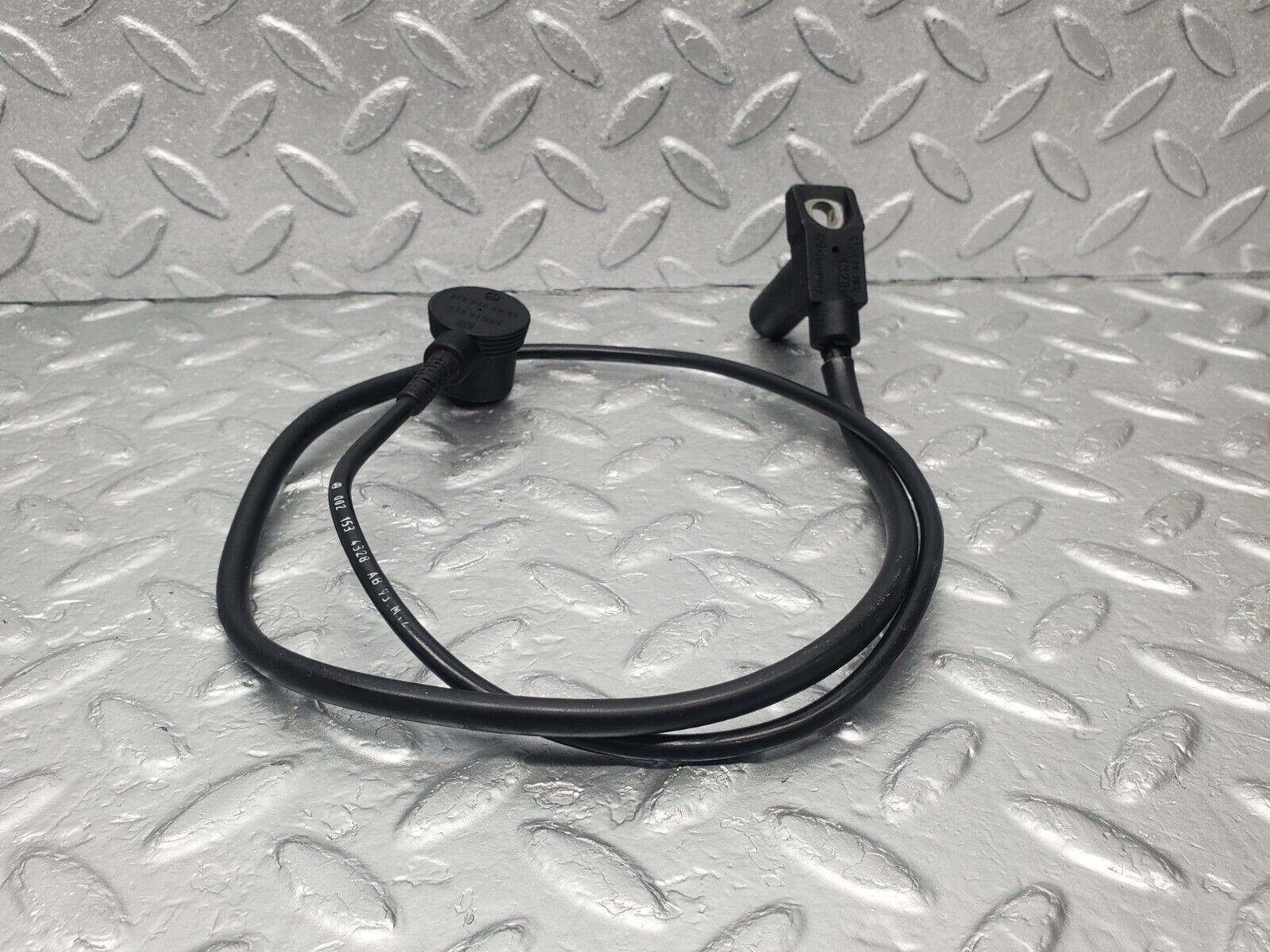46203 Mercedes-Benz W124 280E Crankshaft Position Sensor 0155452828 0021534328