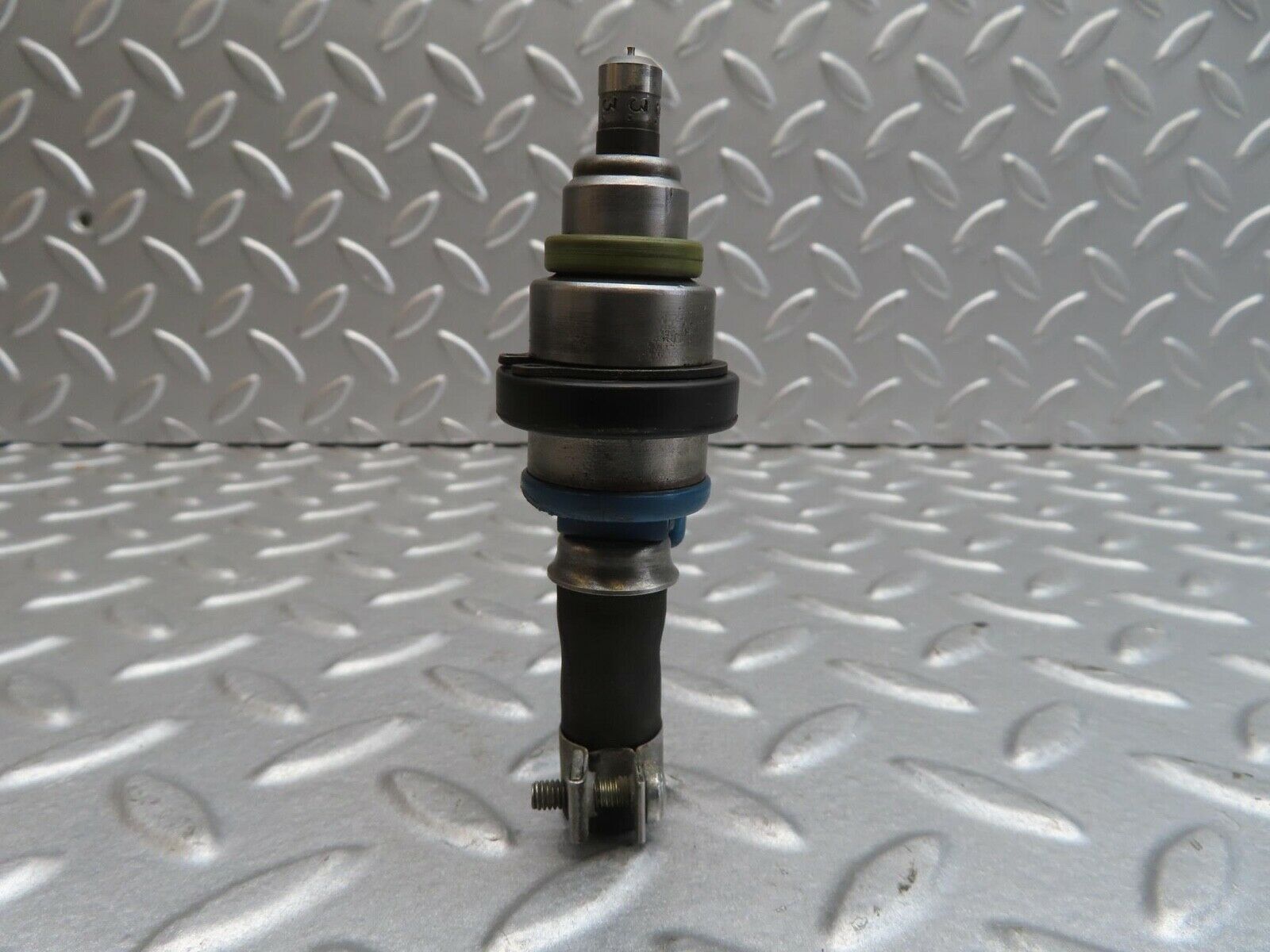 13753 Mercedes-Benz R107 450SL  Fuel Injector Bosch 0280150036