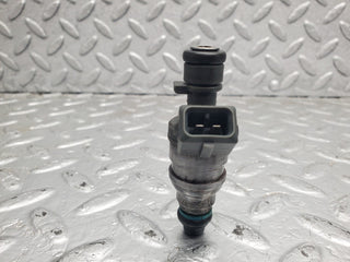W124 Cabriolet fuel injector used OEM