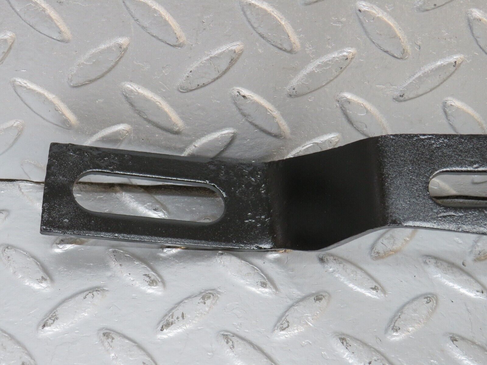 39929 Mercedes-Benz R107 350SL Front Bumper Bracket Right