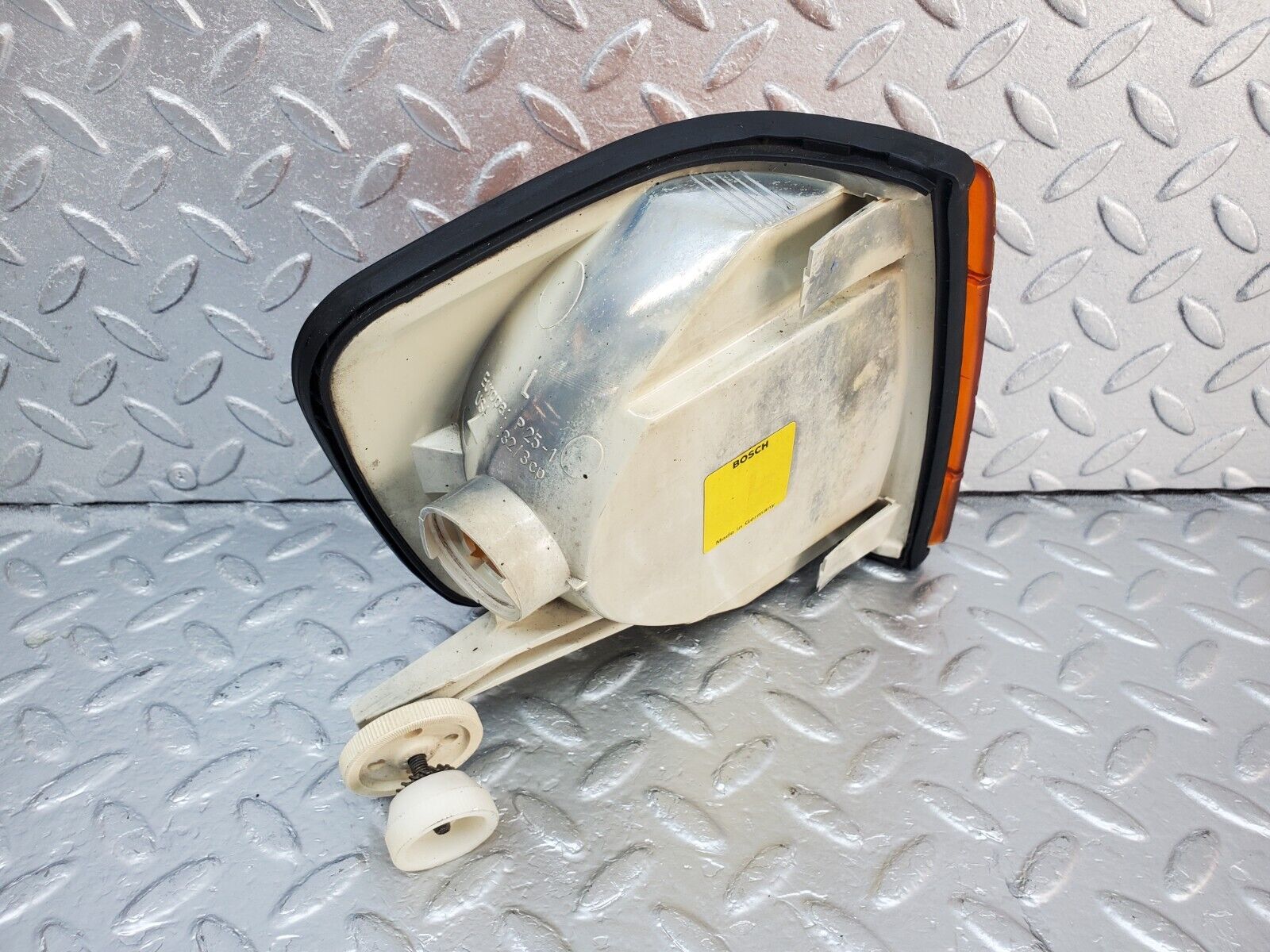 45569 Mercedes-Benz W126 420SE Indicator Light Front Left Bosch