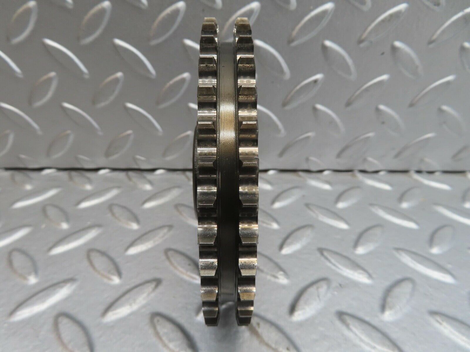 13737 Mercedes-Benz R107 450SL Camshaft Timing Gear 1160520501