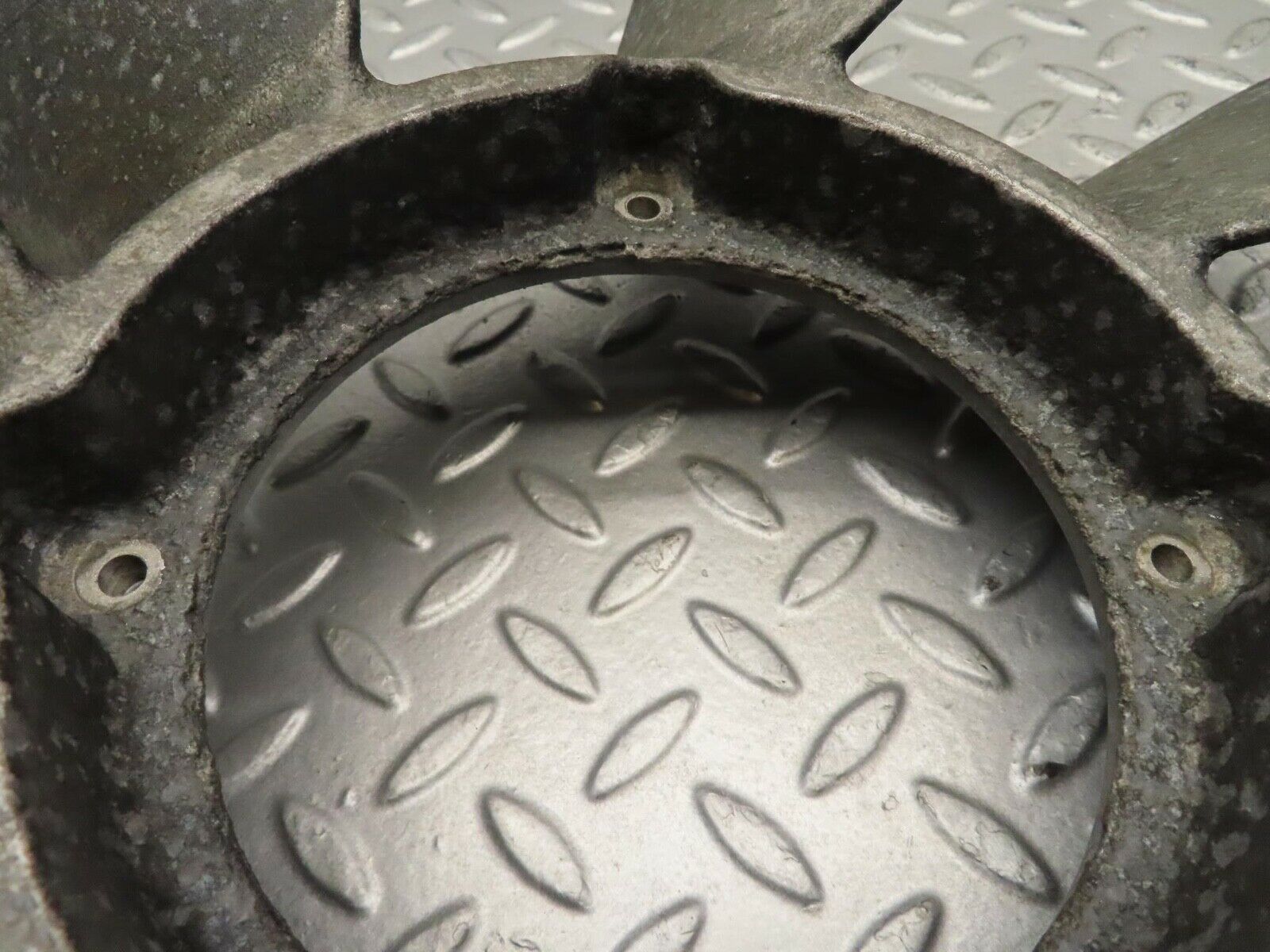 11779 Mercedes-Benz R107 450SL Engine Cooling Fan