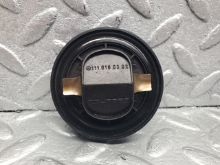 W124 engine oil filler cap used OEM
