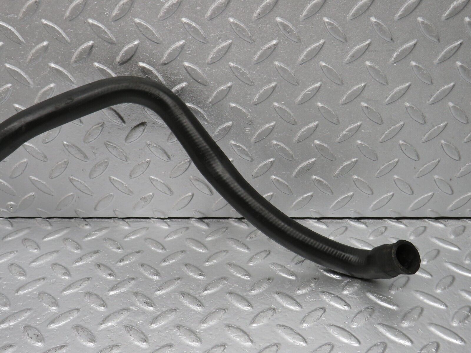 39216 Mercedes-Benz R107 500SL Engine Coolant Hose Pipe 1265011882