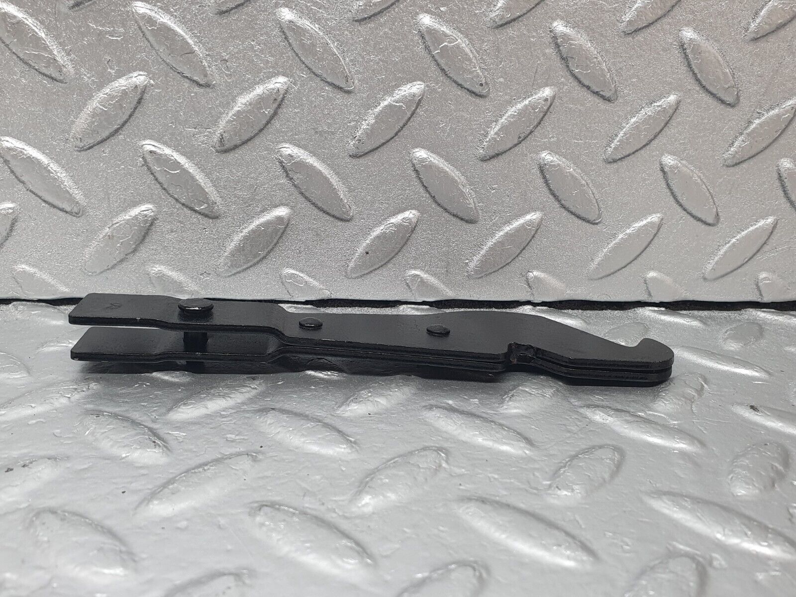 43934 Mercedes-Benz C123 230CE Coupe Handbrake Adjusting Handbrake Regulator