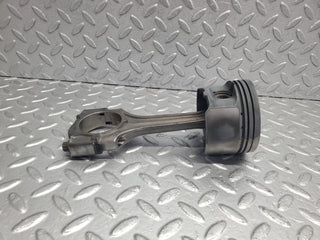 W124 Wagon piston with connecting rod used OEM