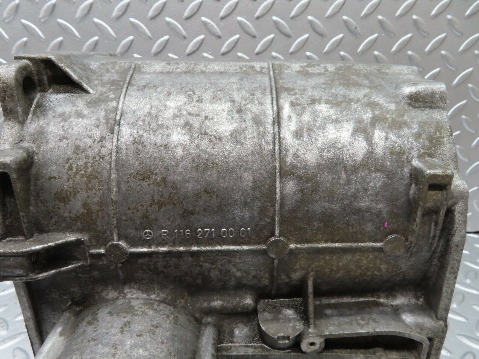 19788 Mercedes-Benz R107 450SL Automatic Gearbox Housing 1162710001