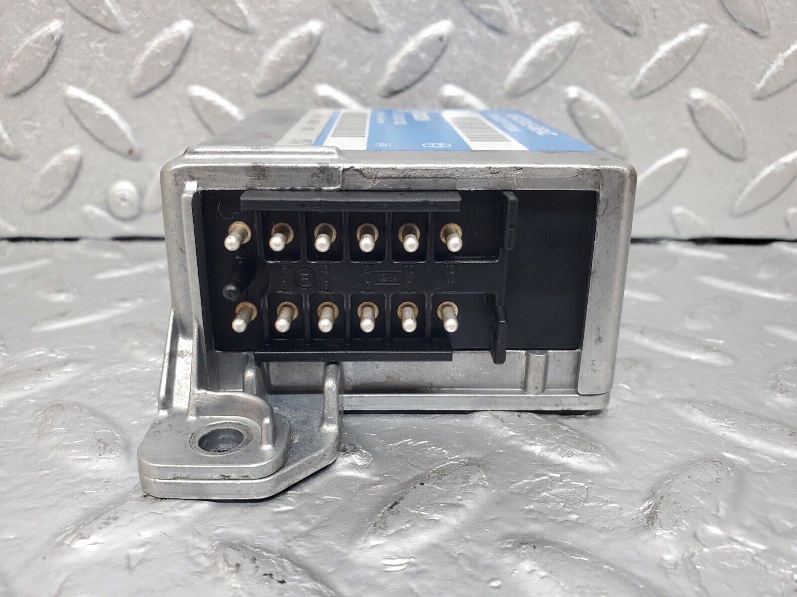 44612 Mercedes-Benz W124 220E Air Bag Control Unit Bosch 0048201710