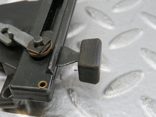 R107 SL air vent control lever centre used OEM