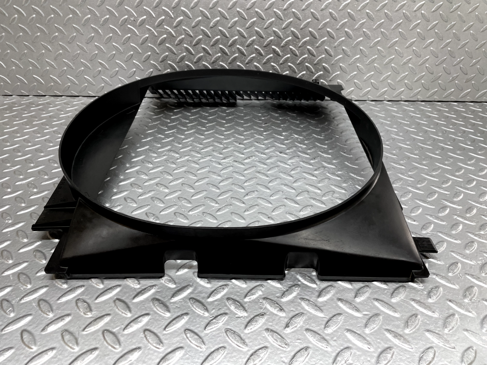 44248 Mercedes-Benz W123 280E Radiator Fan Shroud Cover 1235051655