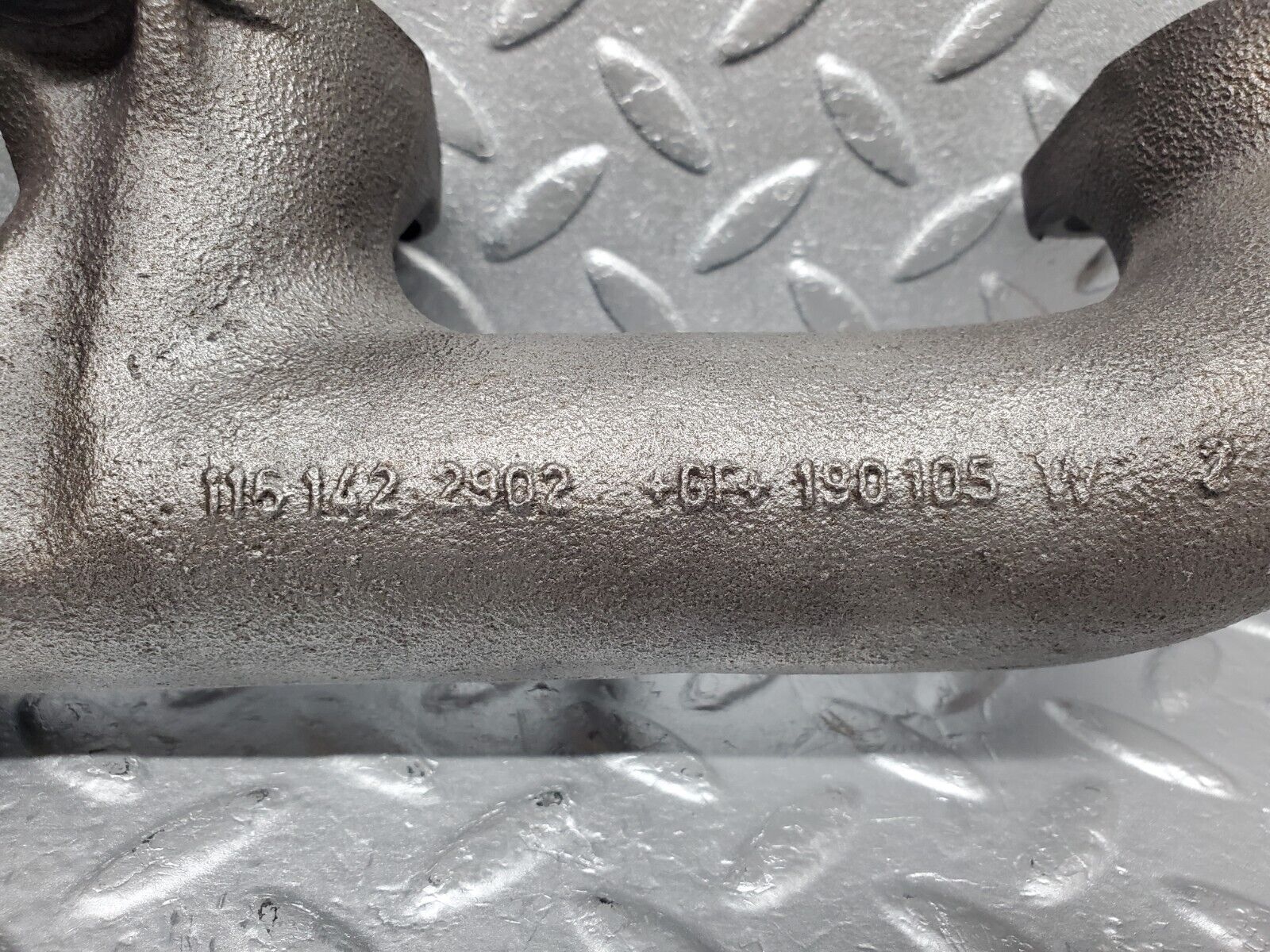 45919 Mercedes-Benz W126 420SE Exhaust Manifold Left 1161422302