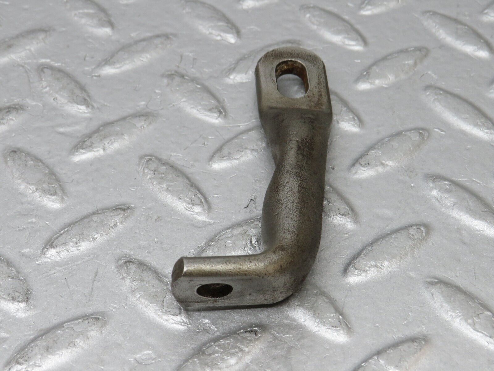 35592 Mercedes-Benz R107 280SL Power Steering Bracket