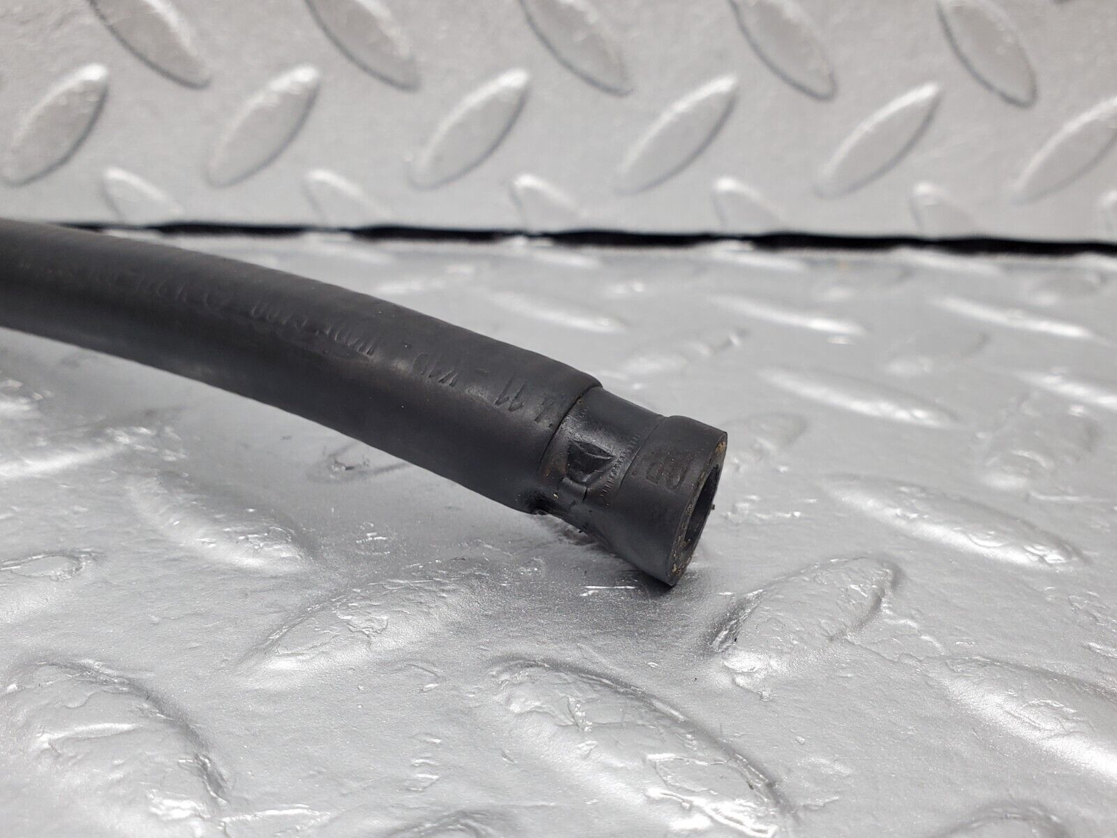 45849 Mercedes-Benz W126 420SE Coolant Expansion Tank Hose Pipe